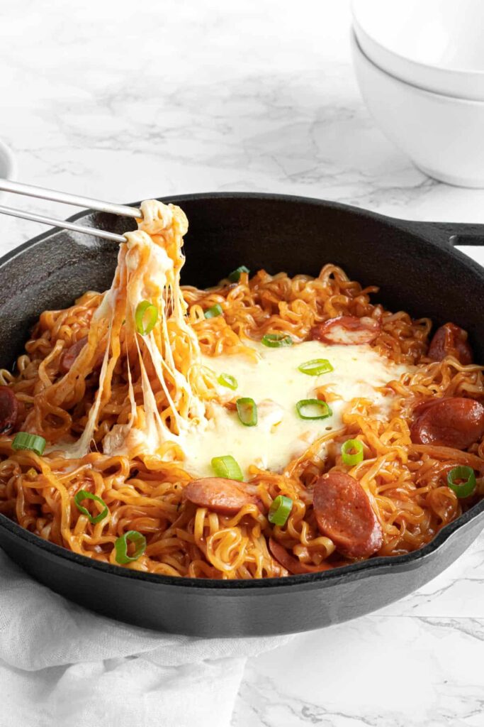 Cheesy Kimchi Ramyun,